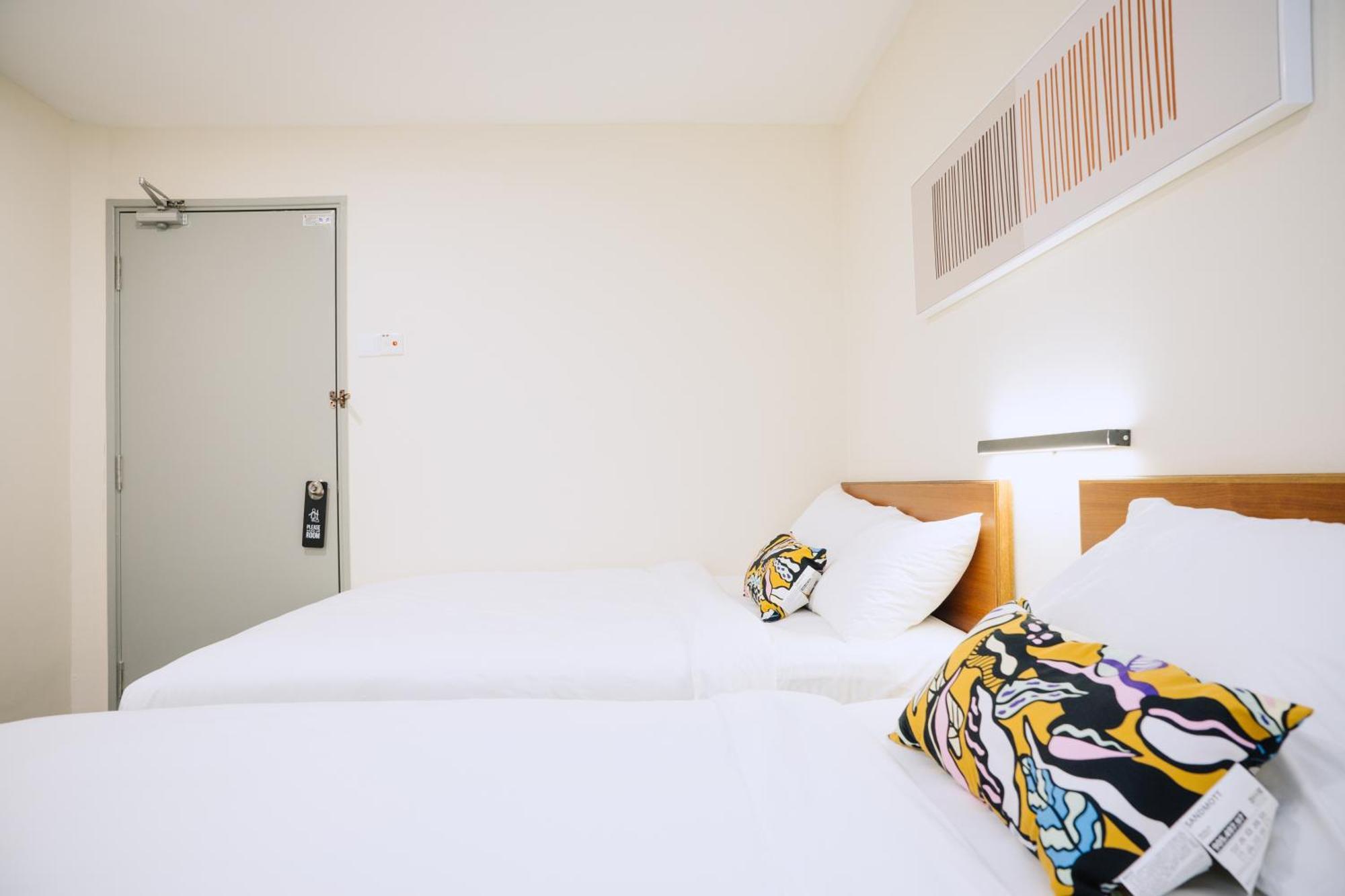 Hotel The Concept Kl- Tbs 3*